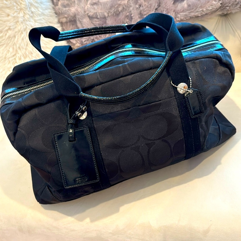 NWT STUNNING COACH SIGNATURE TRAVEL SATCHEL